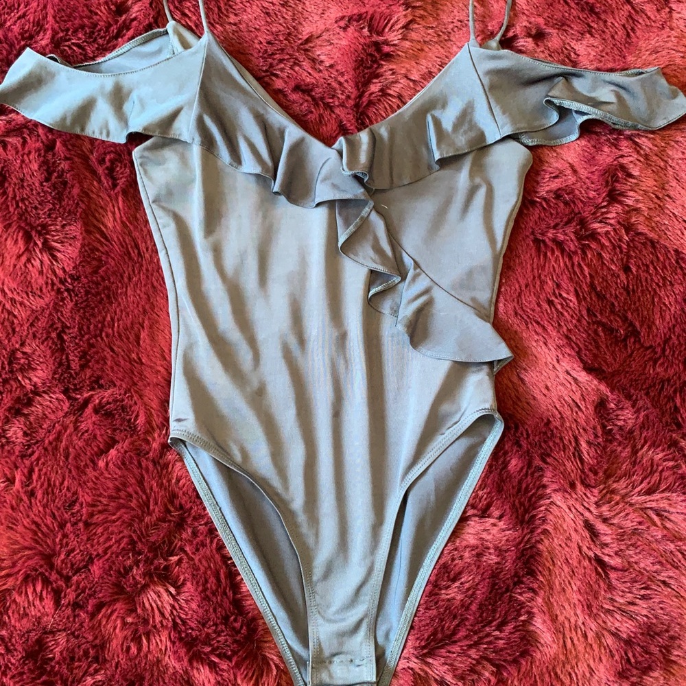 Topshop Ruffle Body Suit - Picture 3 of 3